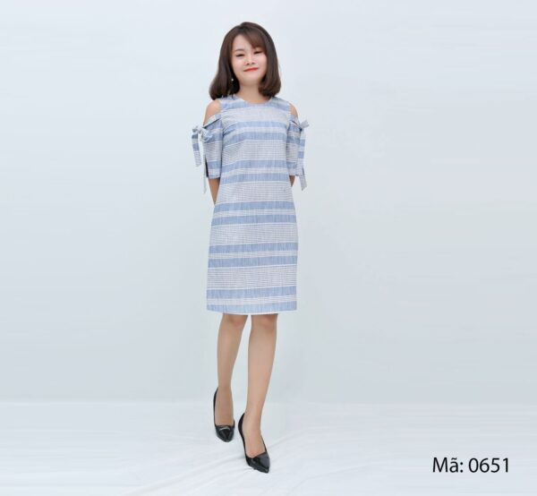 Đầm suông tay nơ khoét vai Palvin 0651 (đầm kẻ dễ thương) - Ảnh 2
