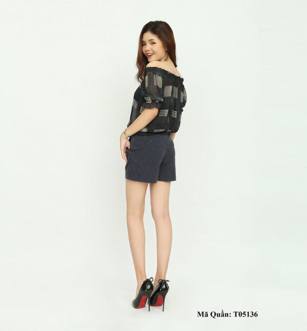 Short kẻ nữ cao cấp Palvin T05136 - Ảnh 2