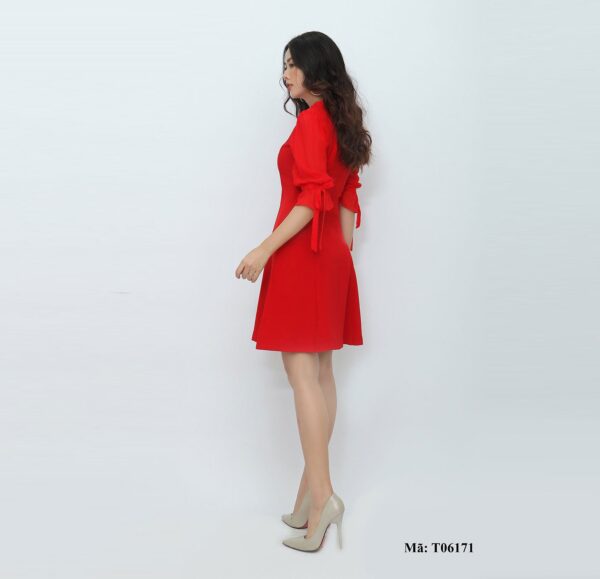 Váy đỏ đẹp Palvin T06171 (dáng chữ A, tay cách điệu ) - Ảnh 2