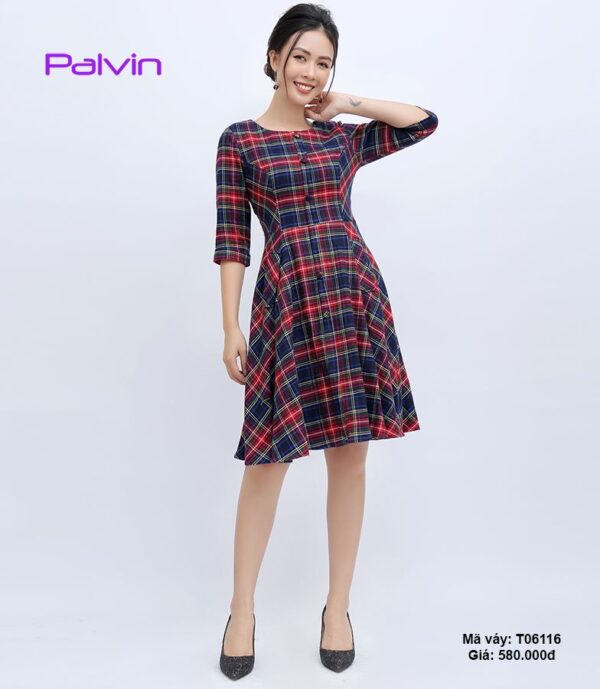 Váy liền nữ dáng xòe vải kẻ Palvin T06116 - Ảnh 2